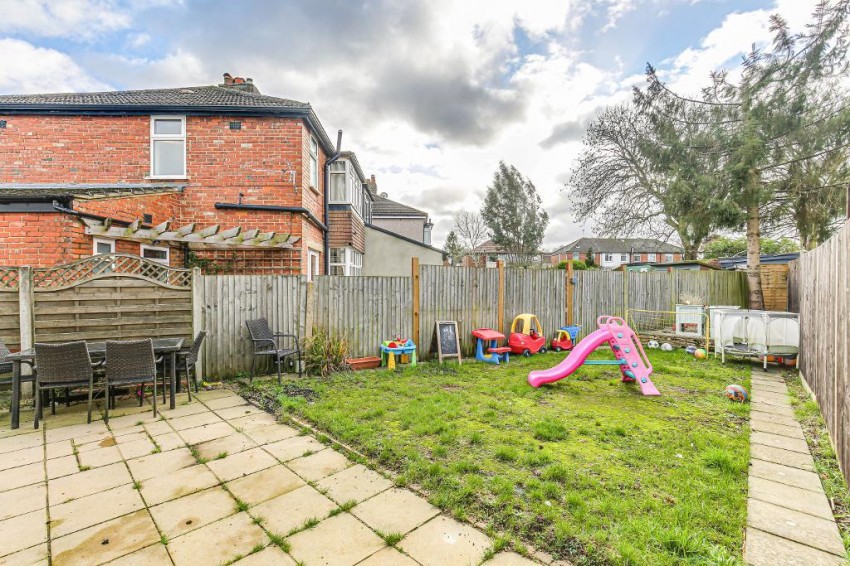 Images for Hamsey Green Gardens, Warlingham