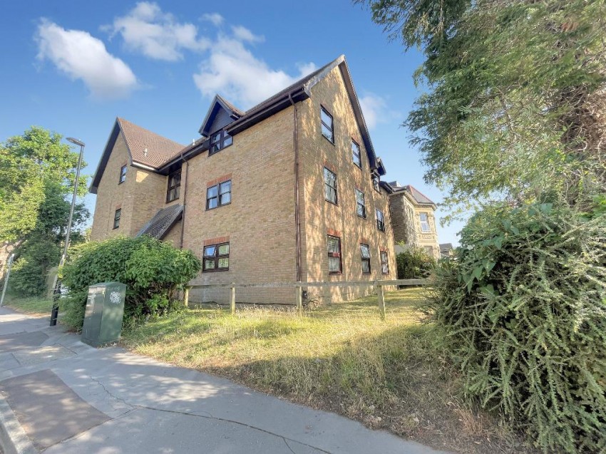 Images for Birdhurst Rise, South Croydon