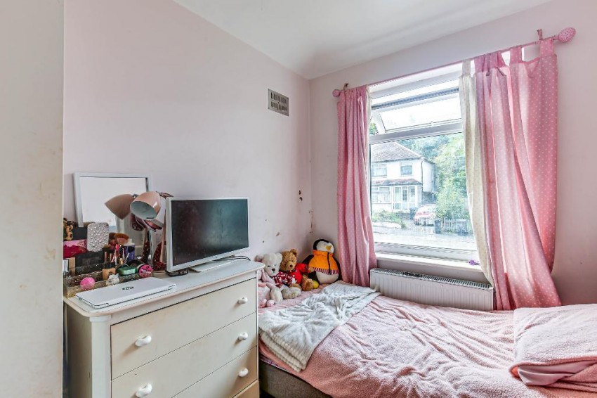 Images for Mosslea Road, Whyteleafe