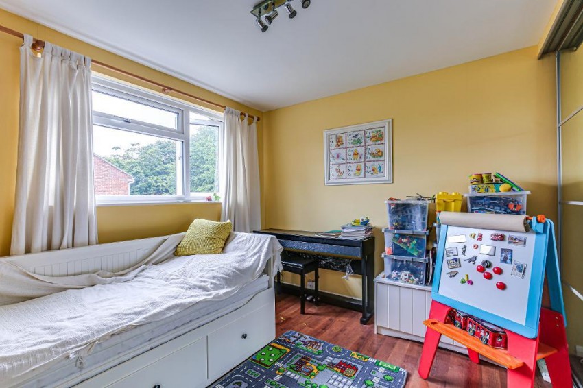Images for Quail Gardens, South Croydon