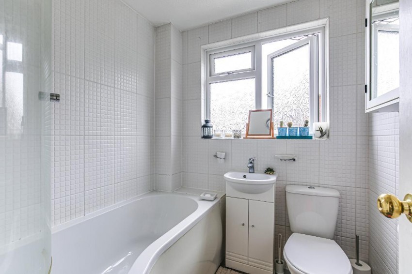 Images for Quail Gardens, South Croydon