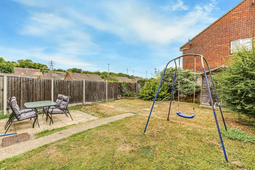 Images for Quail Gardens, South Croydon