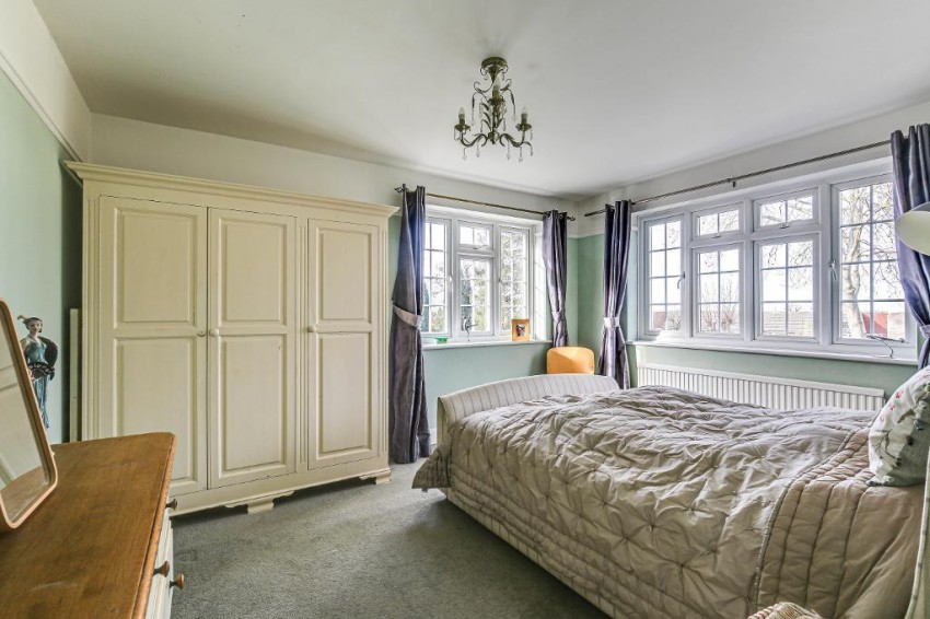Images for Langley Oaks Avenue, South Croydon