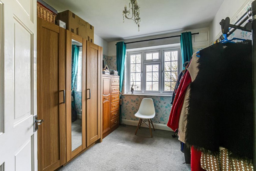 Images for Langley Oaks Avenue, South Croydon