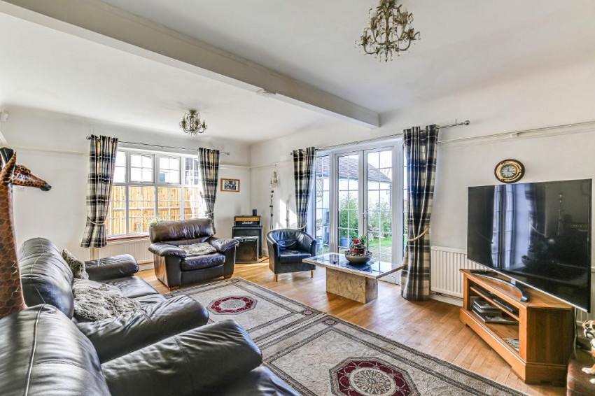 Images for Langley Oaks Avenue, South Croydon