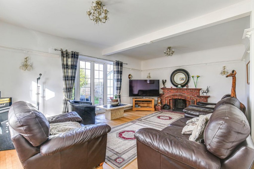 Images for Langley Oaks Avenue, South Croydon