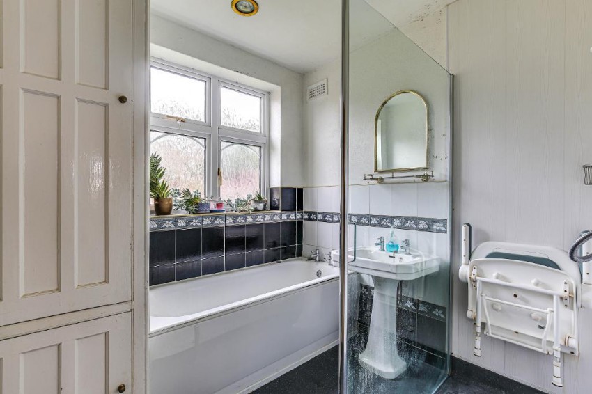 Images for The Woodfields, Sanderstead