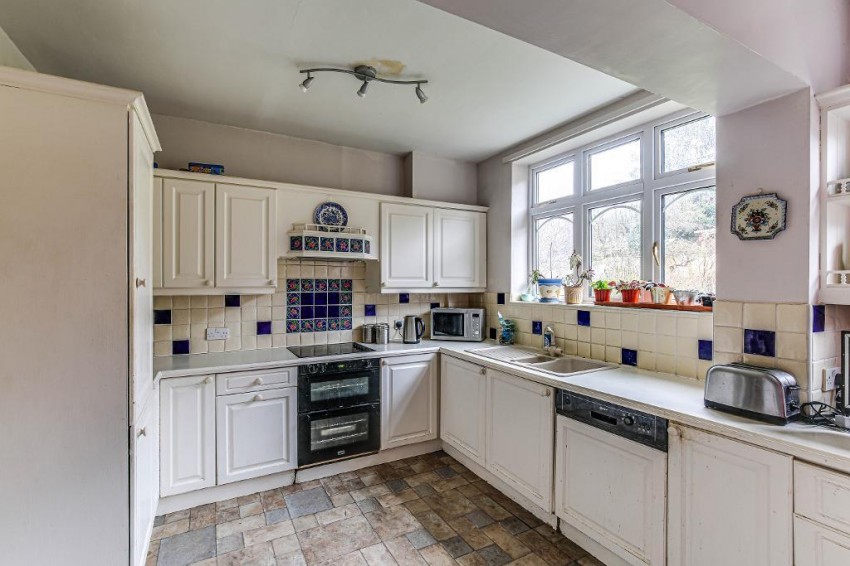 Images for The Woodfields, Sanderstead