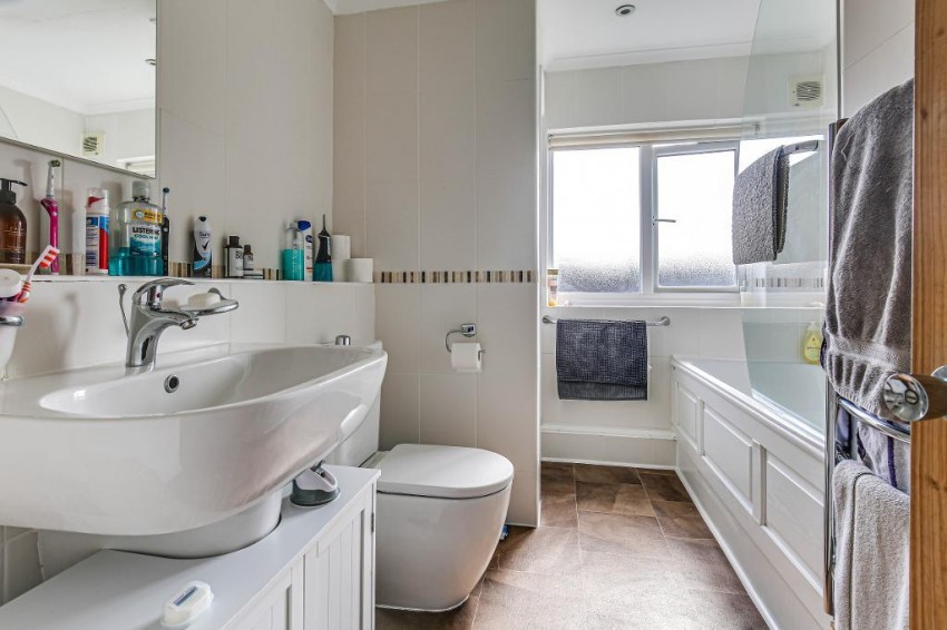 Images for Martin Close, Warlingham