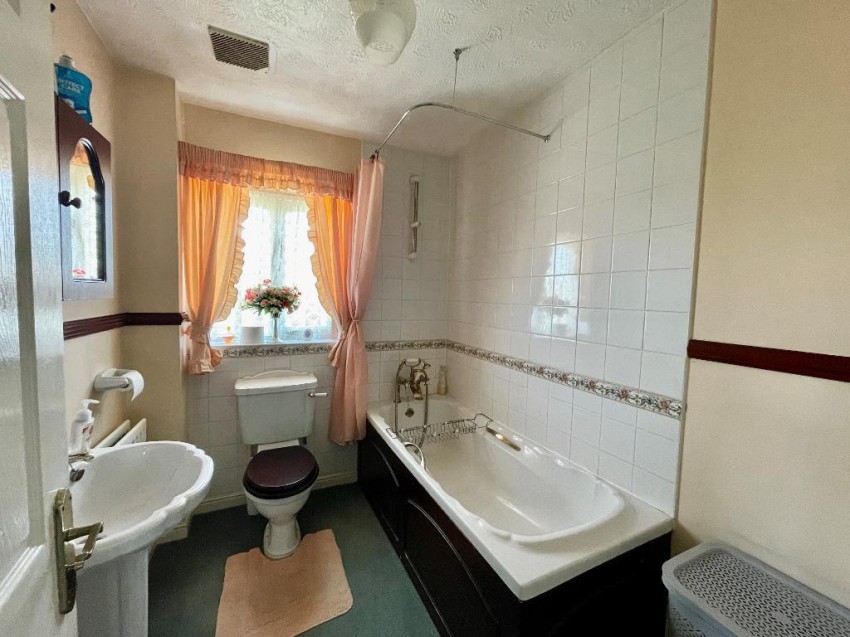 Images for Pitreavie Drive, Hailsham