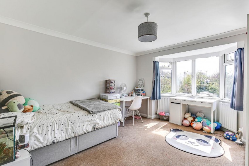 Images for Glebe Hyrst, Sanderstead