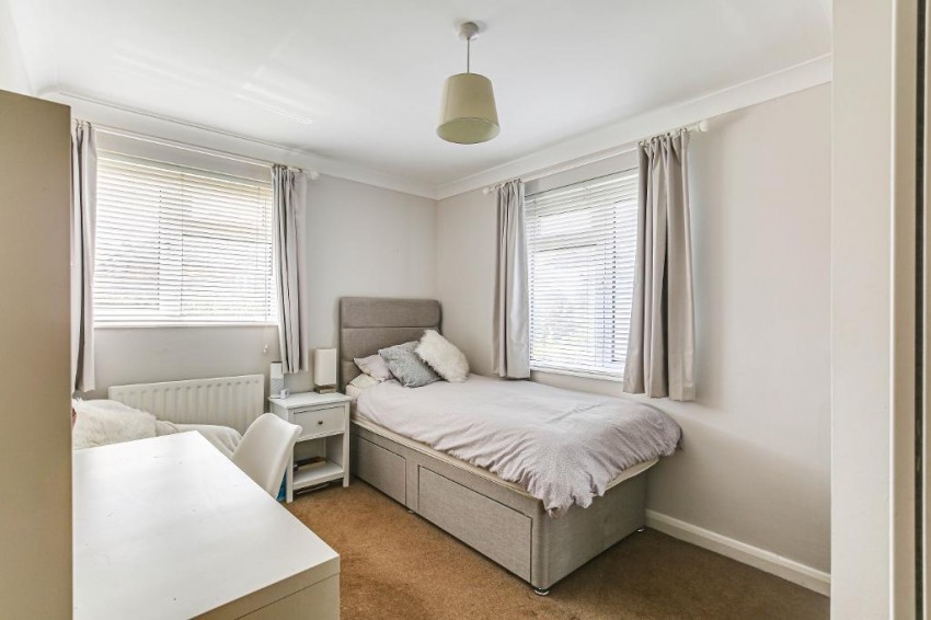 Images for Glebe Hyrst, Sanderstead
