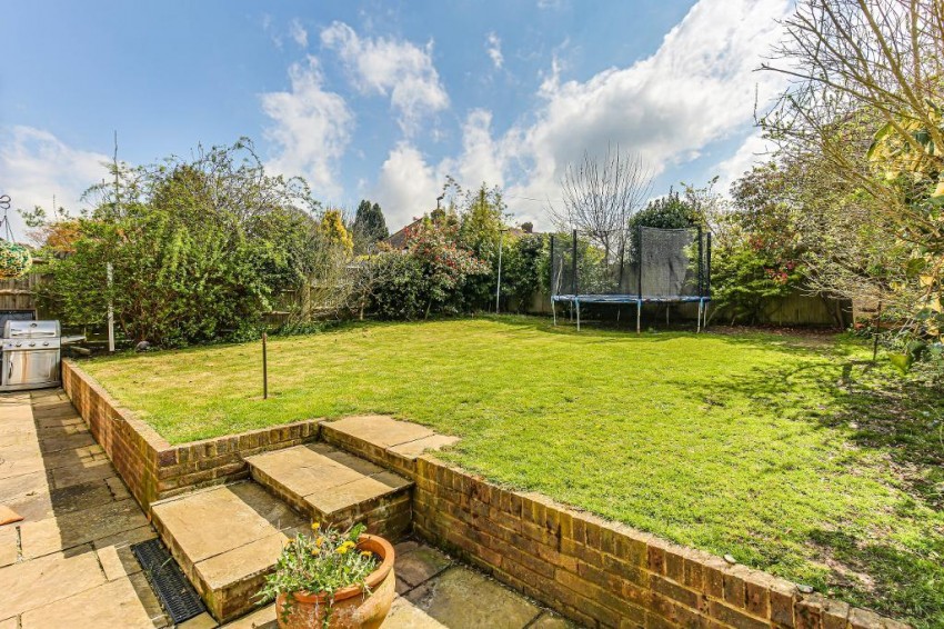 Images for Glebe Hyrst, Sanderstead