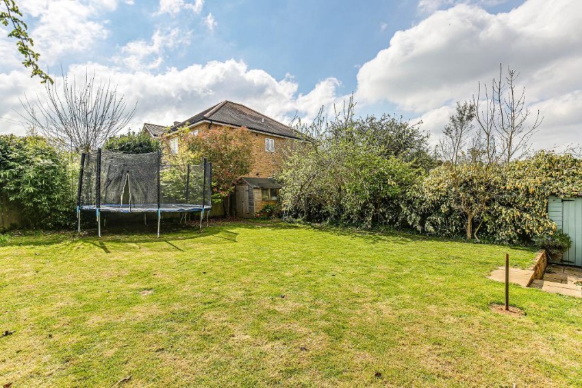 Images for Glebe Hyrst, Sanderstead