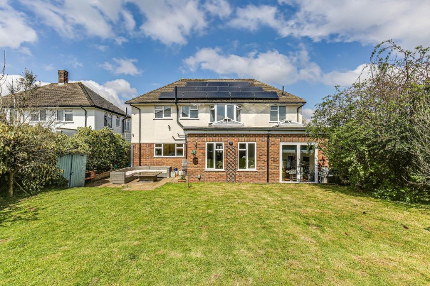 Images for Glebe Hyrst, Sanderstead