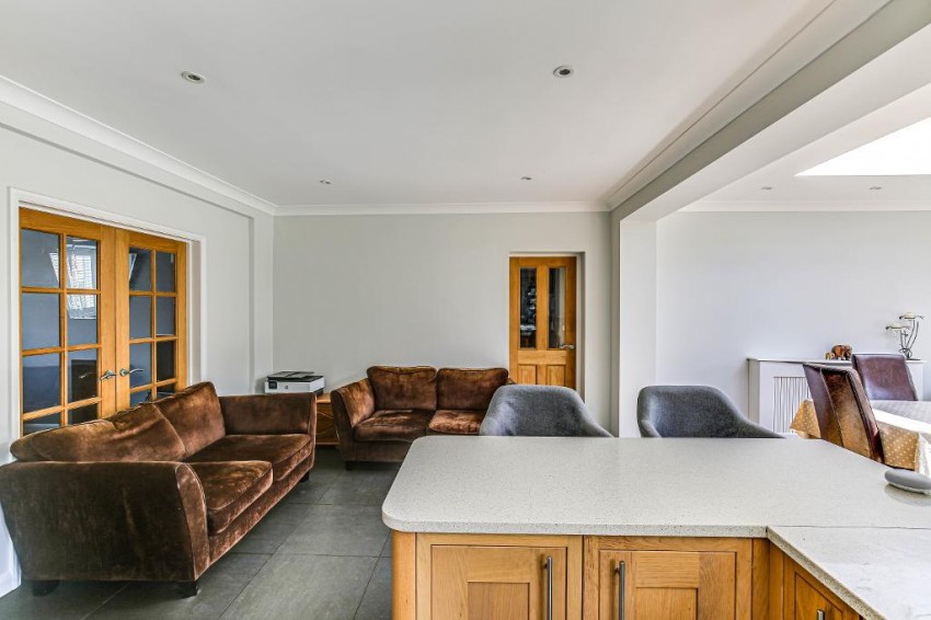 Images for Glebe Hyrst, Sanderstead