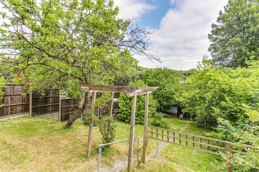 Images for Mosslea Road, Whyteleafe