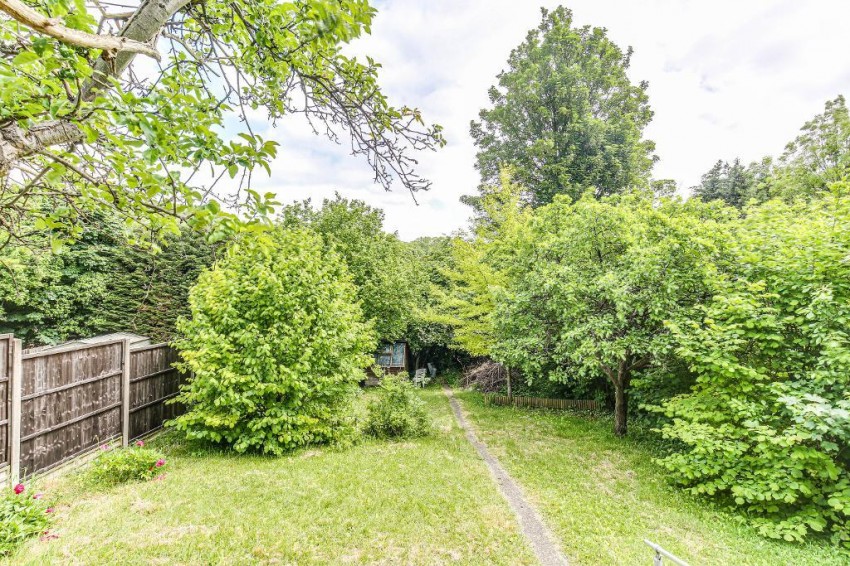 Images for Mosslea Road, Whyteleafe