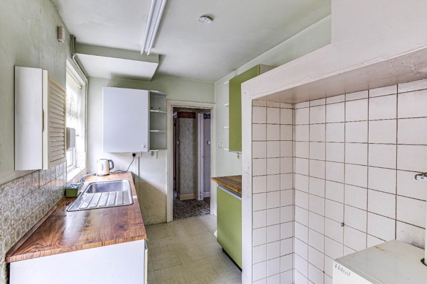 Images for Mosslea Road, Whyteleafe