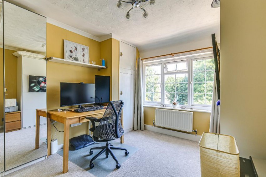 Images for Benhurst Gardens, Selsdon
