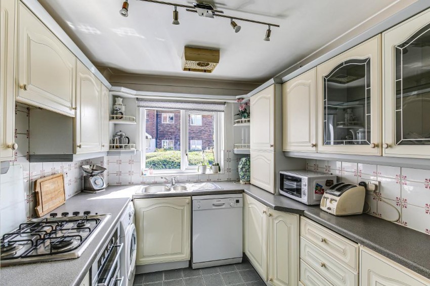 Images for Sanderstead, South Croydon