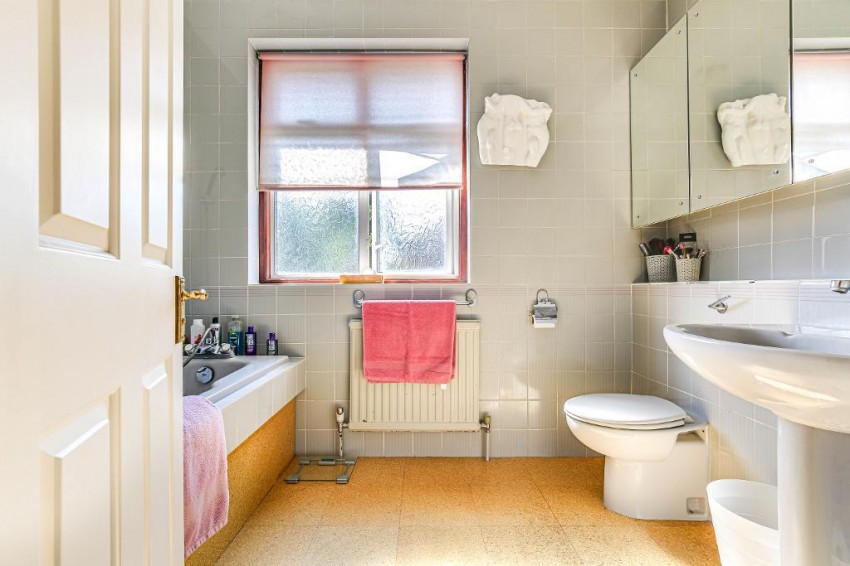 Images for Crossways, South Croydon
