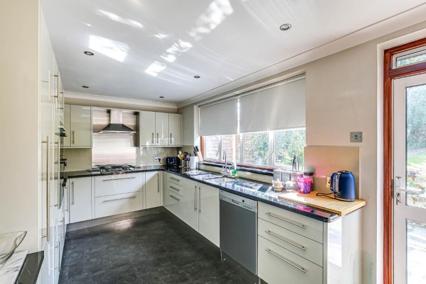Images for Crossways, South Croydon