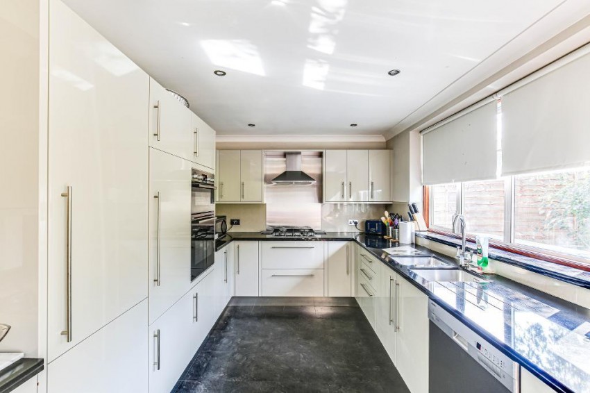 Images for Crossways, South Croydon