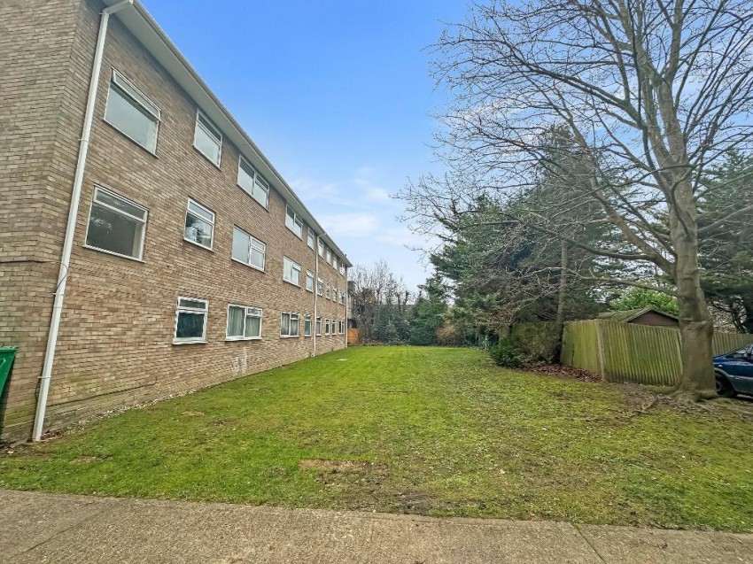Images for Harewood Road, South Croydon