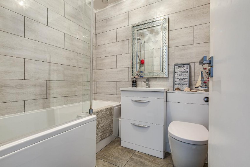 Images for Courtwood Lane, Croydon