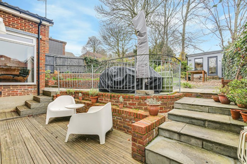 Images for Bench Field, South Croydon