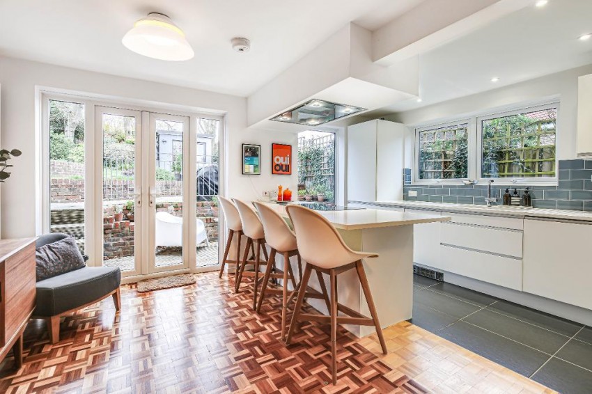 Images for Bench Field, South Croydon