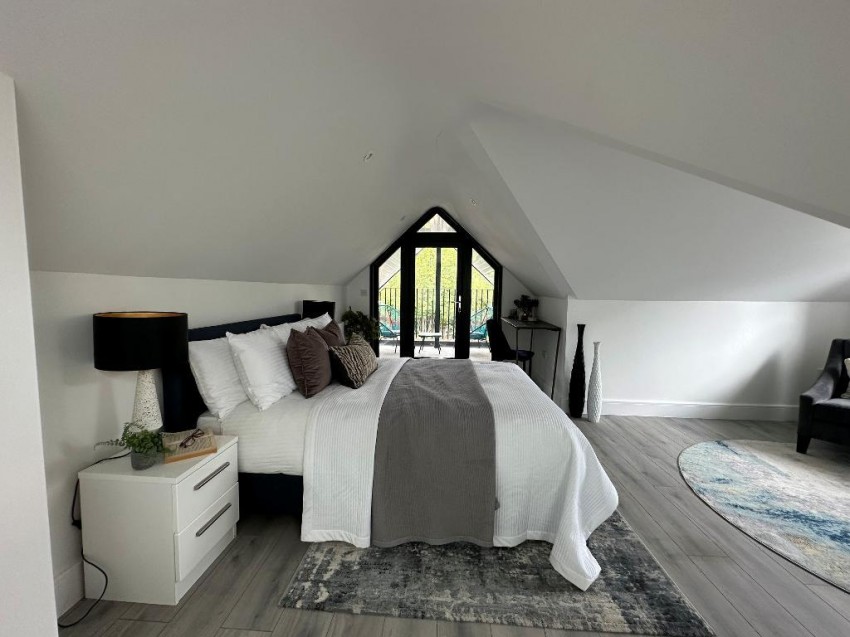 Images for Whyteleafe Hill, Whyteleafe