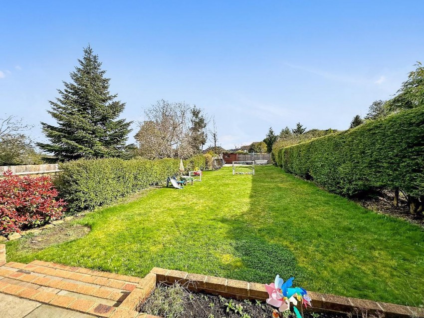 Images for Norfolk Avenue, Sanderstead