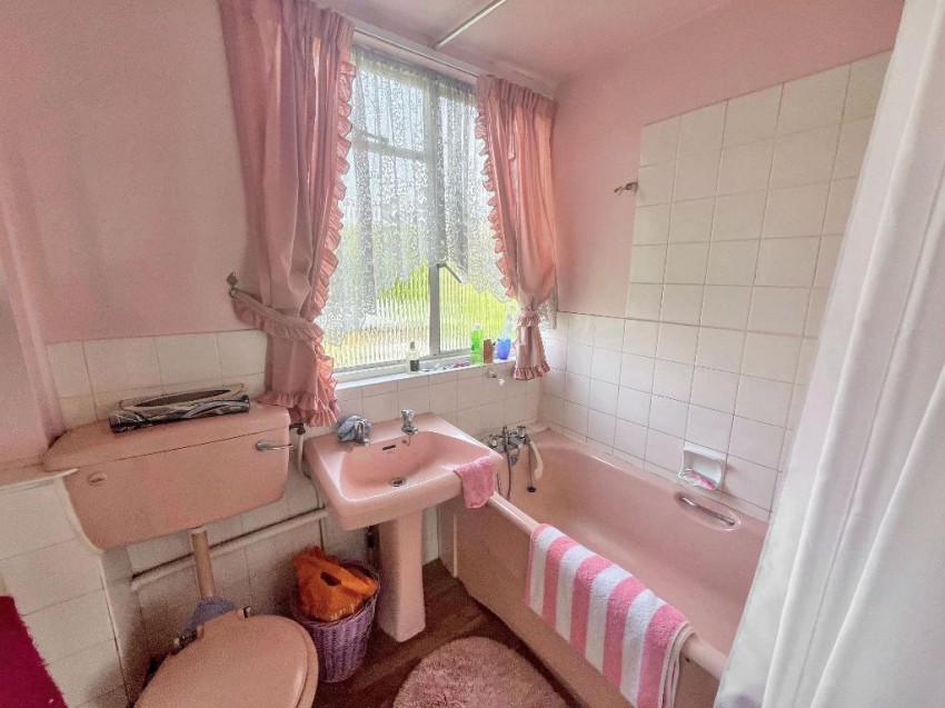 Images for Swallowdale, Selsdon