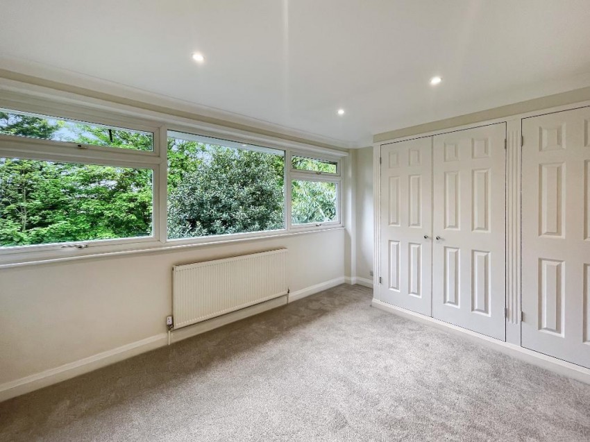 Images for Vauxhall Gardens, South Croydon