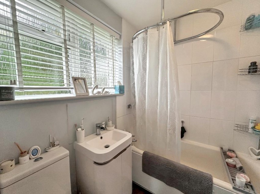 Images for Chelsham Close, Warlingham