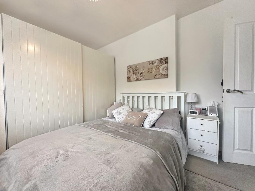 Images for Chelsham Close, Warlingham
