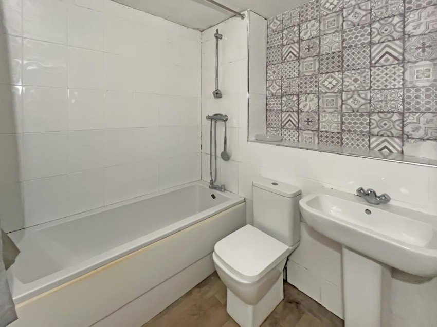 Images for Hartscroft, Croydon
