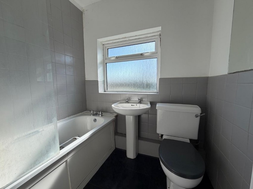 Images for Benhurst Gardens, Selsdon