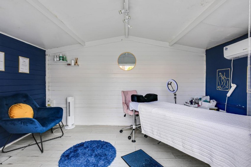 Images for Crescent Road, Caterham