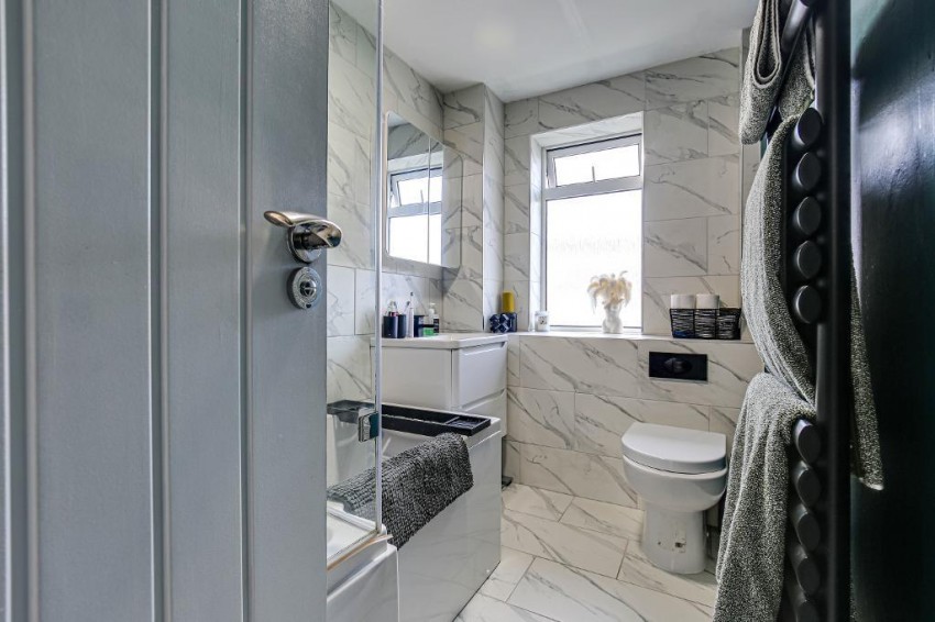 Images for Crescent Road, Caterham