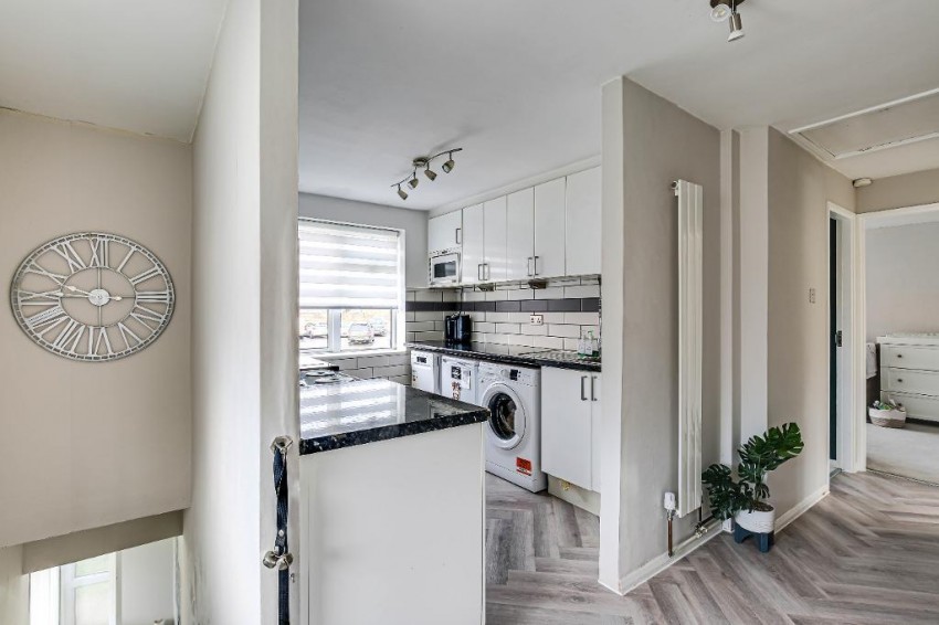 Images for Crescent Road, Caterham