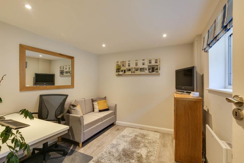 Images for Park View Road, Woldingham