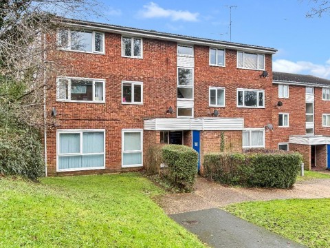 View Full Details for Hartscroft, South Croydon