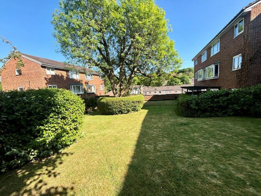 Images for Hartscroft, South Croydon