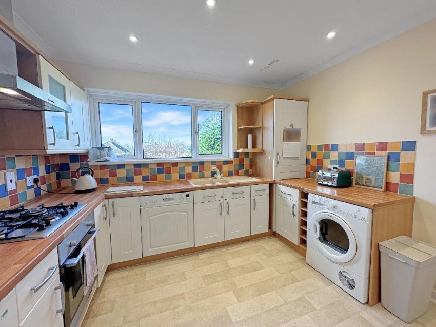 Images for Crewes Close, Warlingham