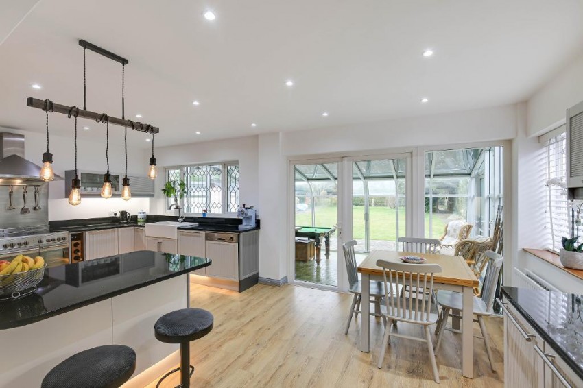 Images for Blacksmiths Hill, Sanderstead