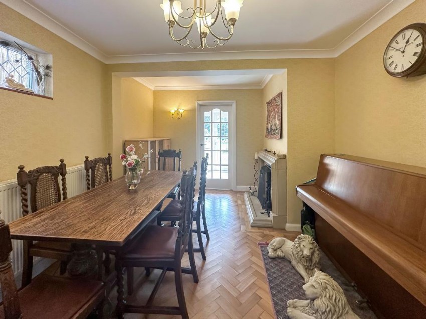 Images for Blacksmiths Hill, Sanderstead