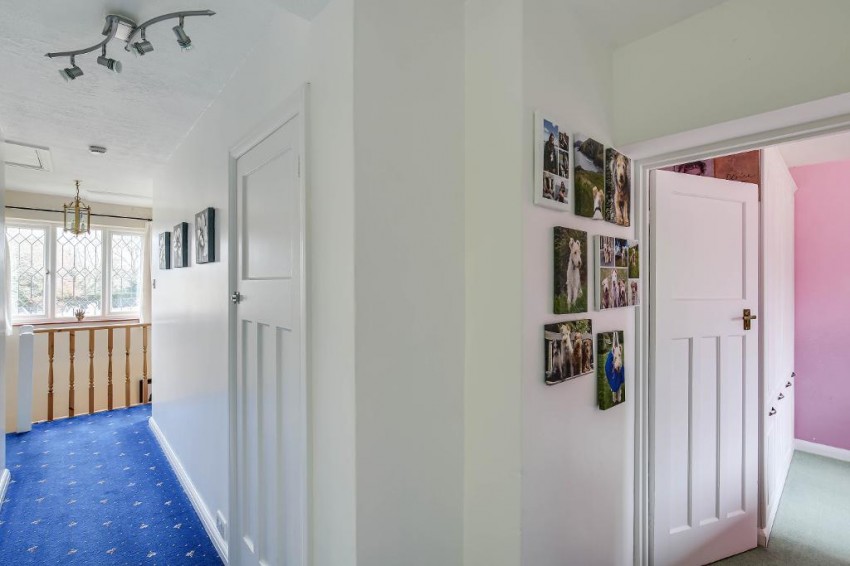 Images for Blacksmiths Hill, Sanderstead